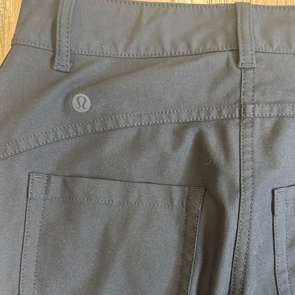 Lululemon City Sleek Pant Size 2 - Picture 6 of 6